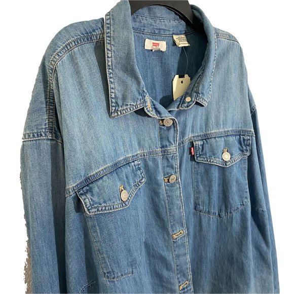 NWT Levi's Jean Chambray Button Down Top - Picture 2 of 6